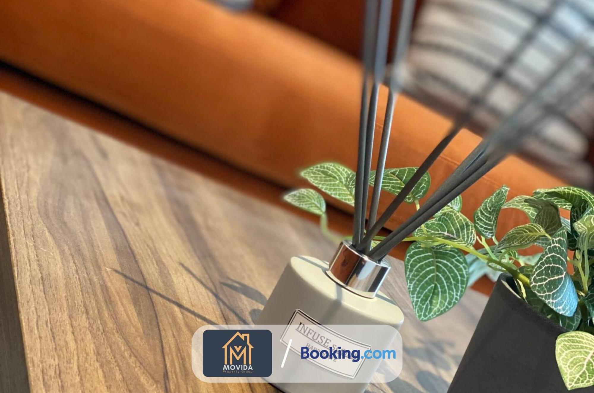 Stylish Two Bed Town Centre Apartment By Movida Property Group Short Lets & Serviced Accommodation With Parking Harrogate Buitenkant foto