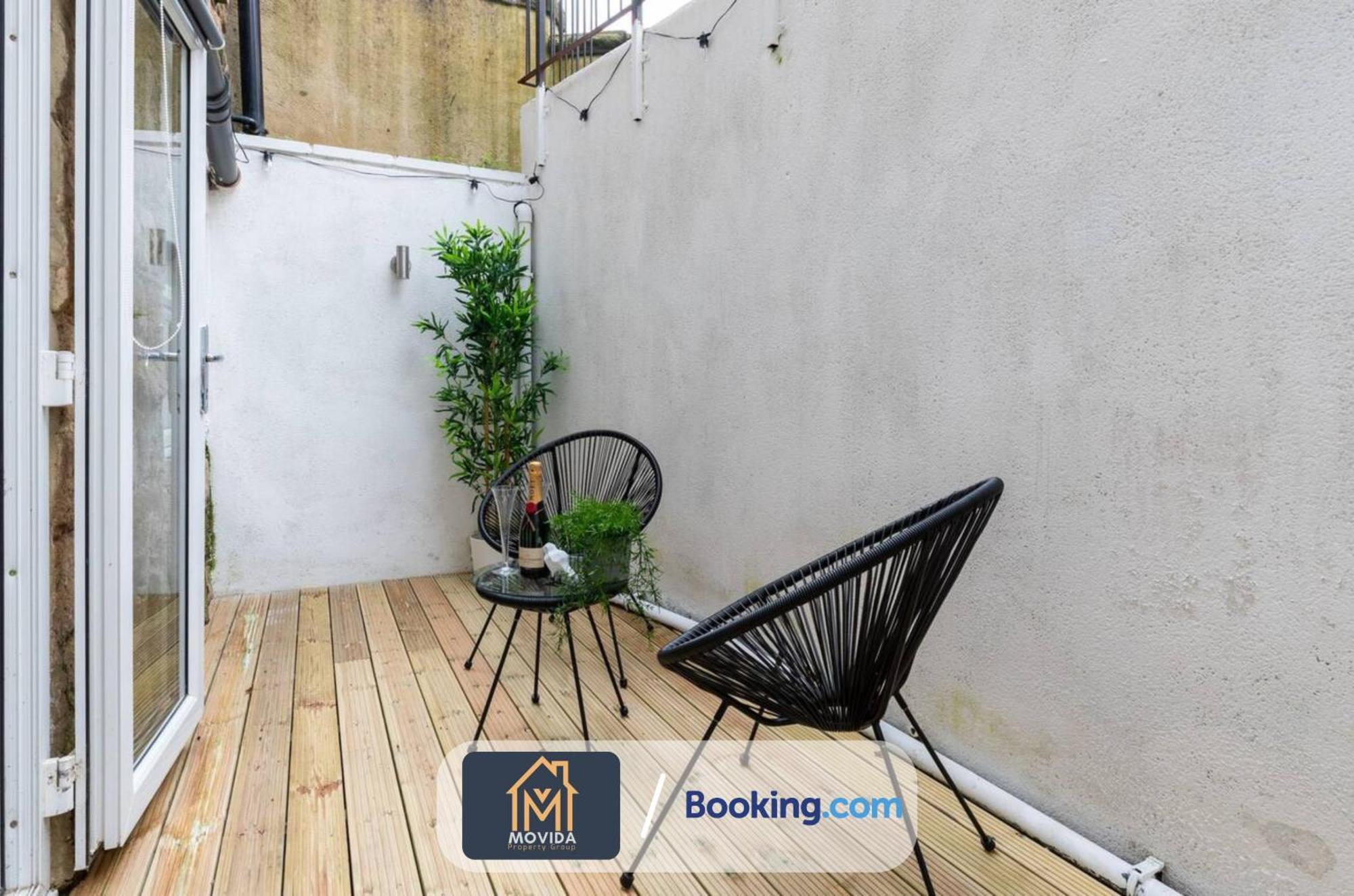 Stylish Two Bed Town Centre Apartment By Movida Property Group Short Lets & Serviced Accommodation With Parking Harrogate Buitenkant foto