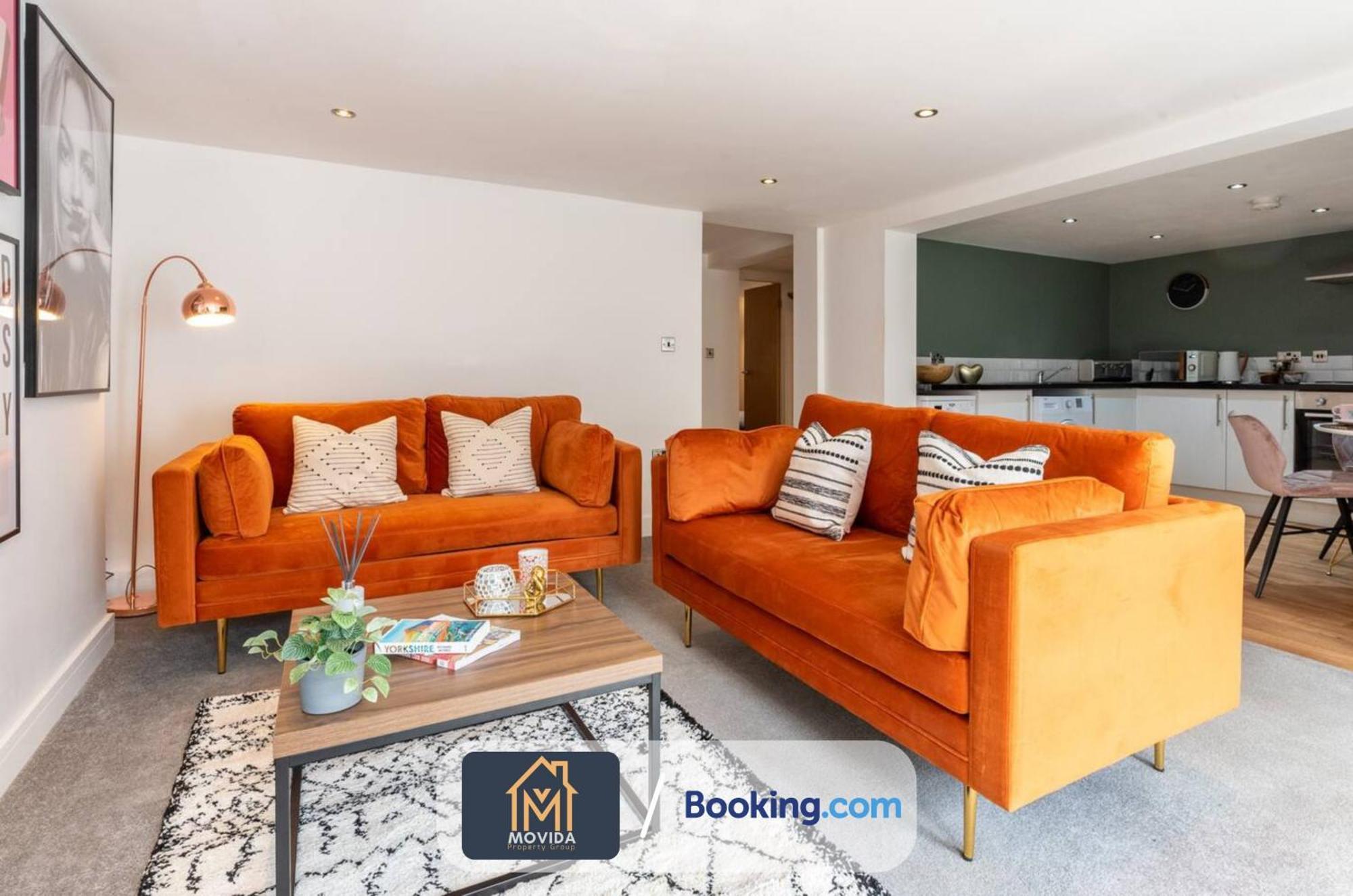 Stylish Two Bed Town Centre Apartment By Movida Property Group Short Lets & Serviced Accommodation With Parking Harrogate Buitenkant foto