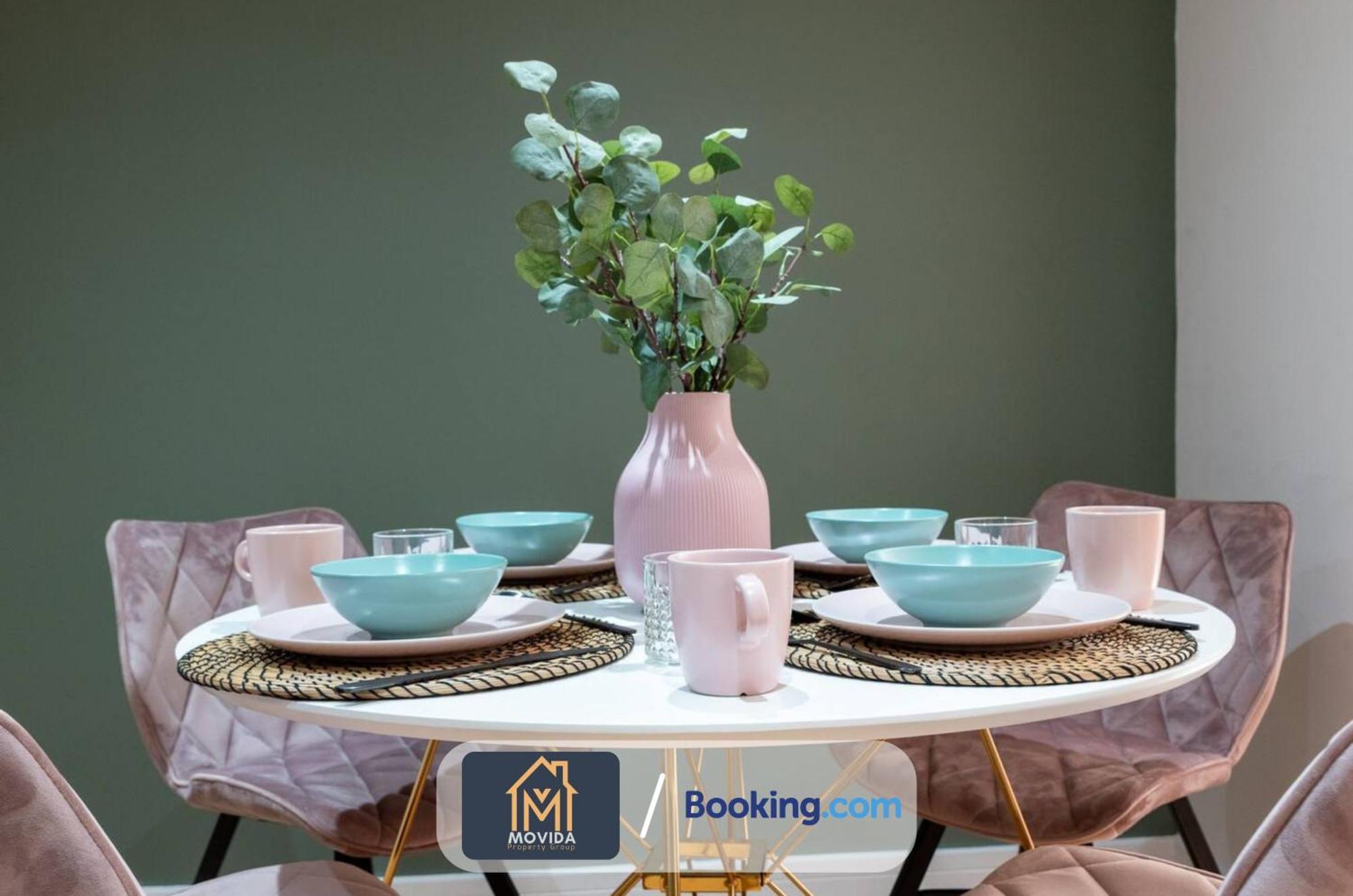 Stylish Two Bed Town Centre Apartment By Movida Property Group Short Lets & Serviced Accommodation With Parking Harrogate Buitenkant foto