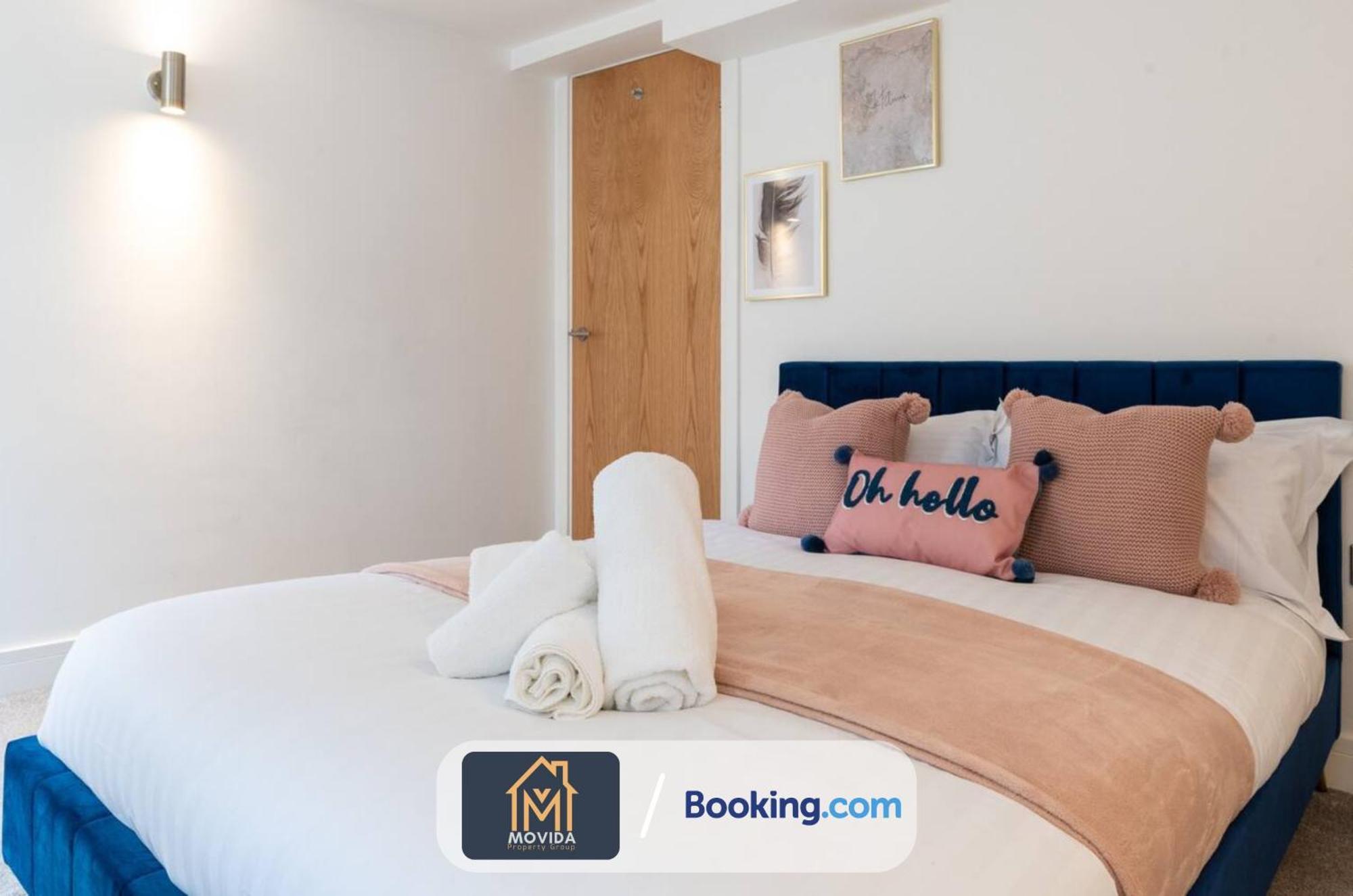 Stylish Two Bed Town Centre Apartment By Movida Property Group Short Lets & Serviced Accommodation With Parking Harrogate Buitenkant foto