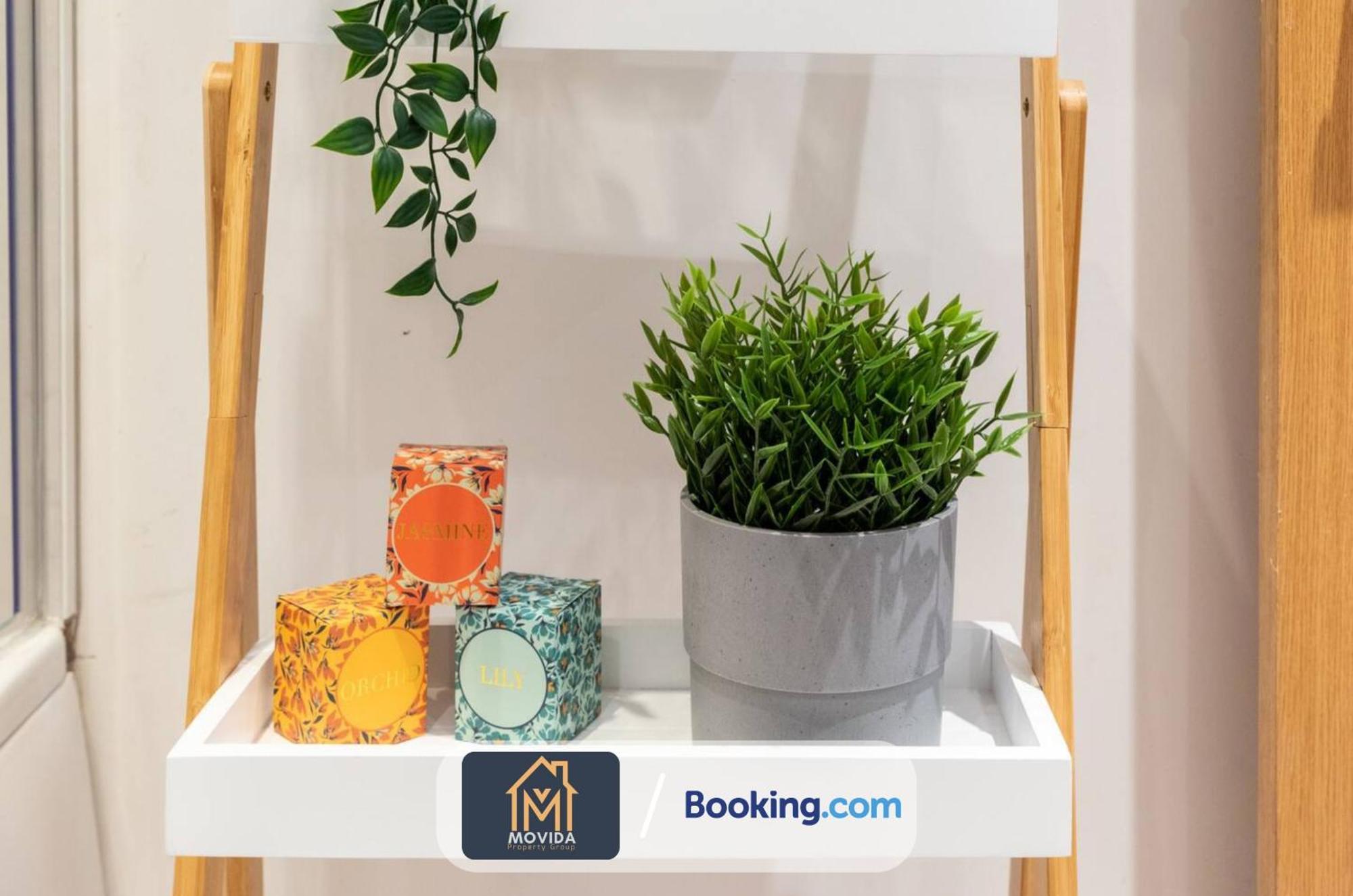 Stylish Two Bed Town Centre Apartment By Movida Property Group Short Lets & Serviced Accommodation With Parking Harrogate Buitenkant foto